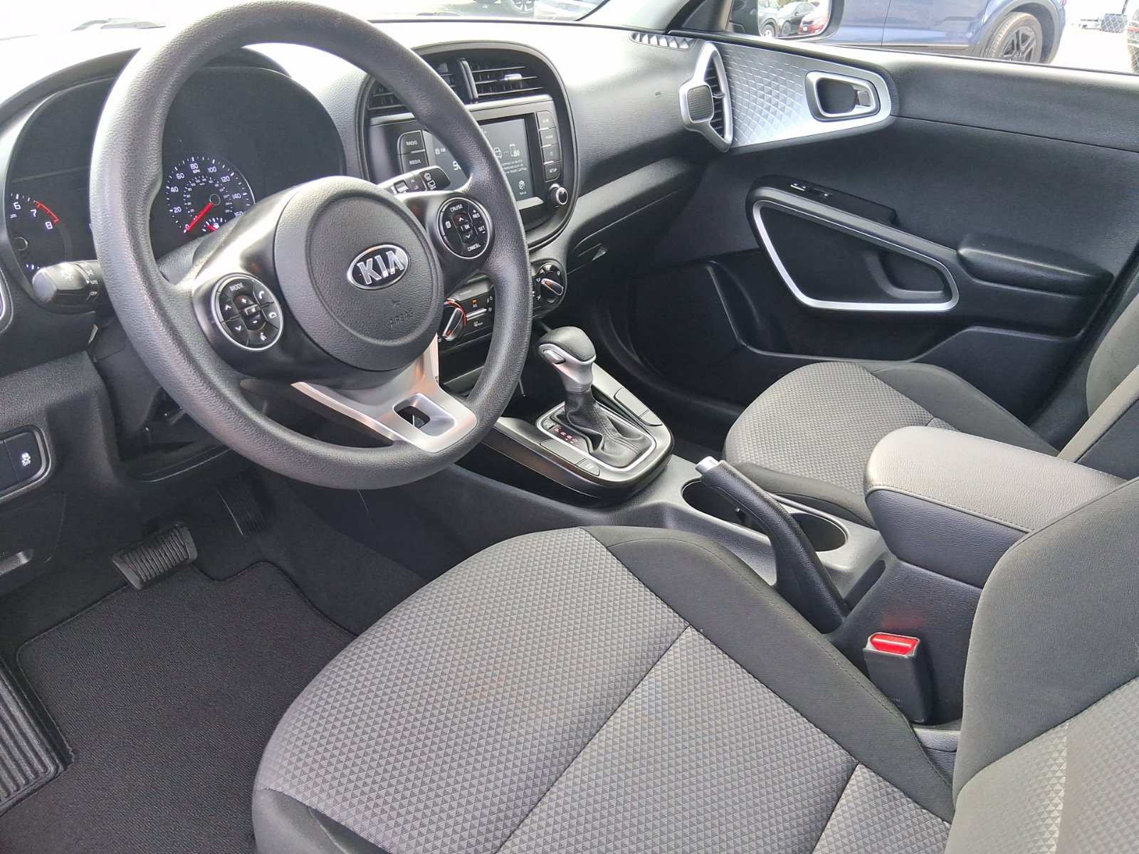 Used 2020 Kia Soul LX FWD image 10
