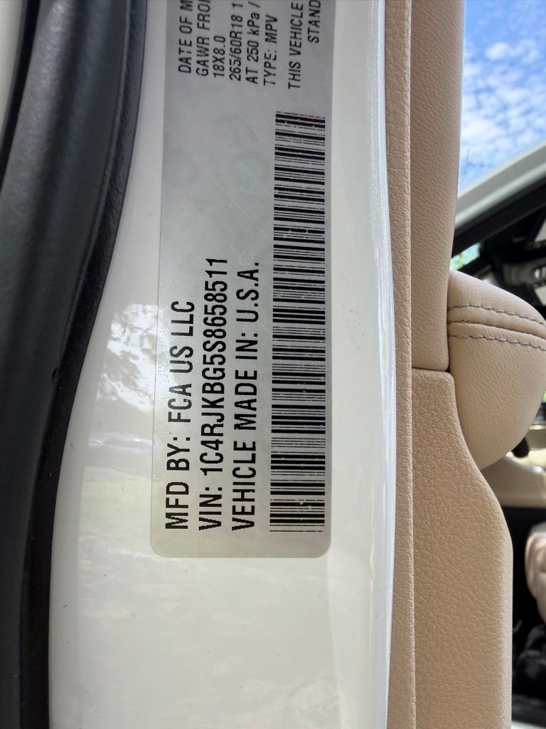 Used 2025 Jeep Grand Cherokee L Limited AWD/4WD image 31