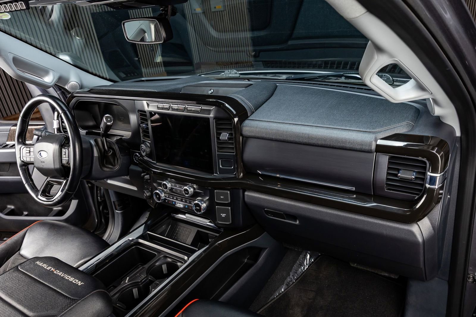 Used 2023 Ford F250 Lariat w/ Lariat Ultimate Package image 17