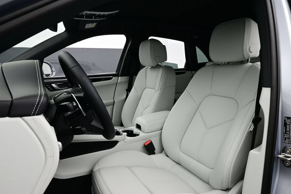 New 2026 Porsche Macan S AWD/4WD image 5