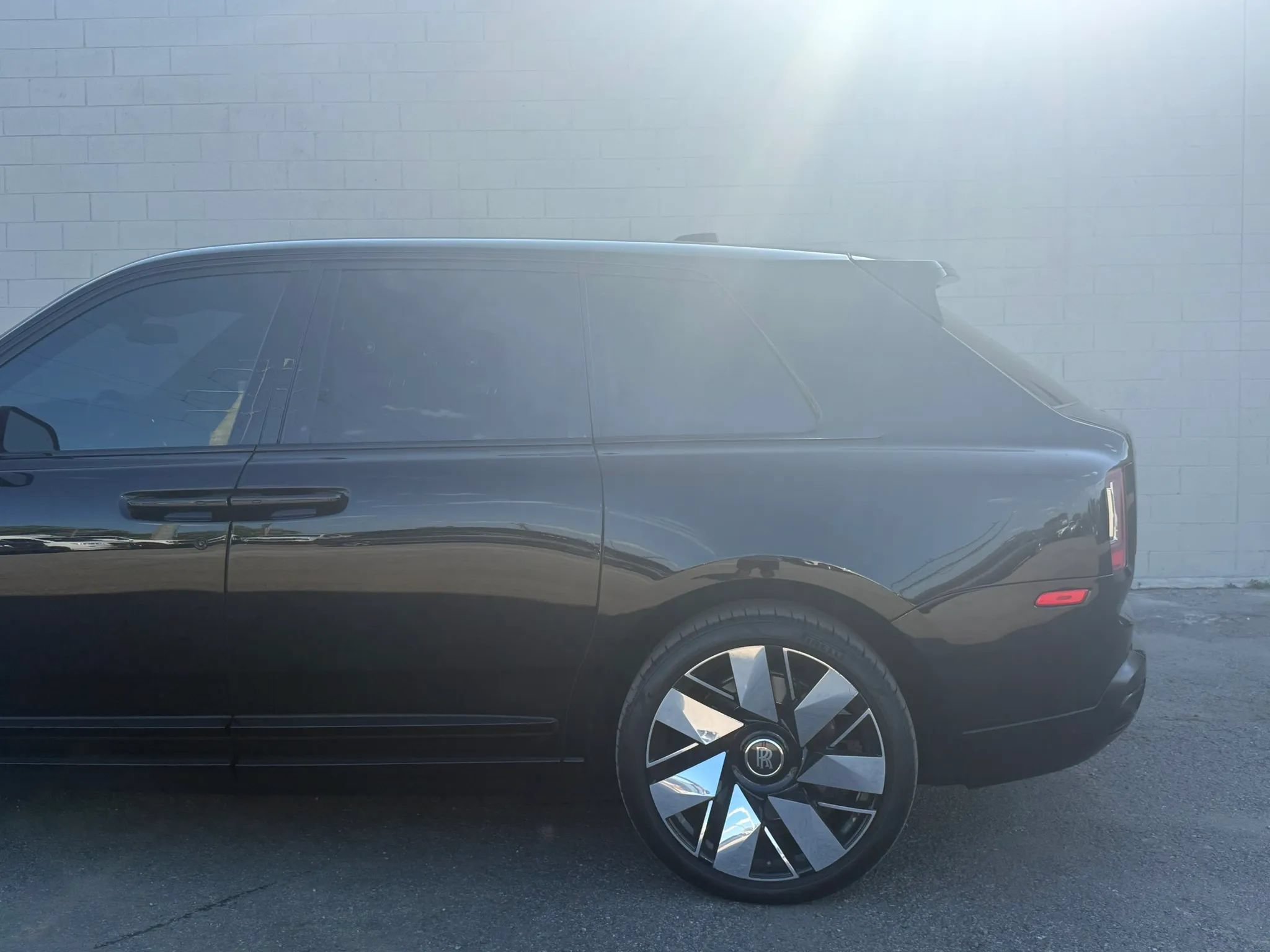 Used 2019 Rolls-Royce Cullinan AWD/4WD image 5