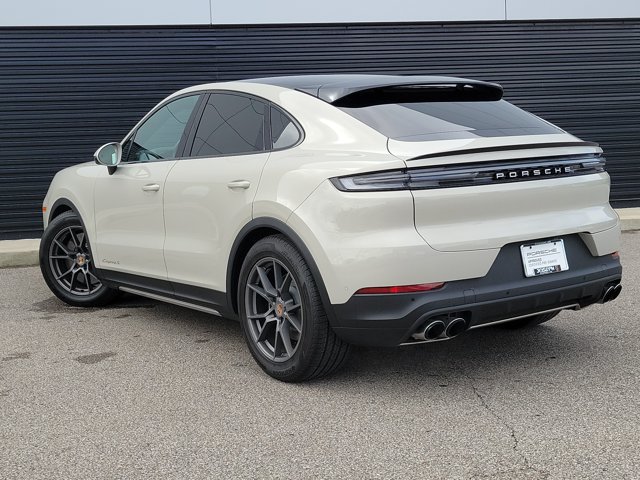 Certified 2025 Porsche Cayenne S AWD/4WD image 3