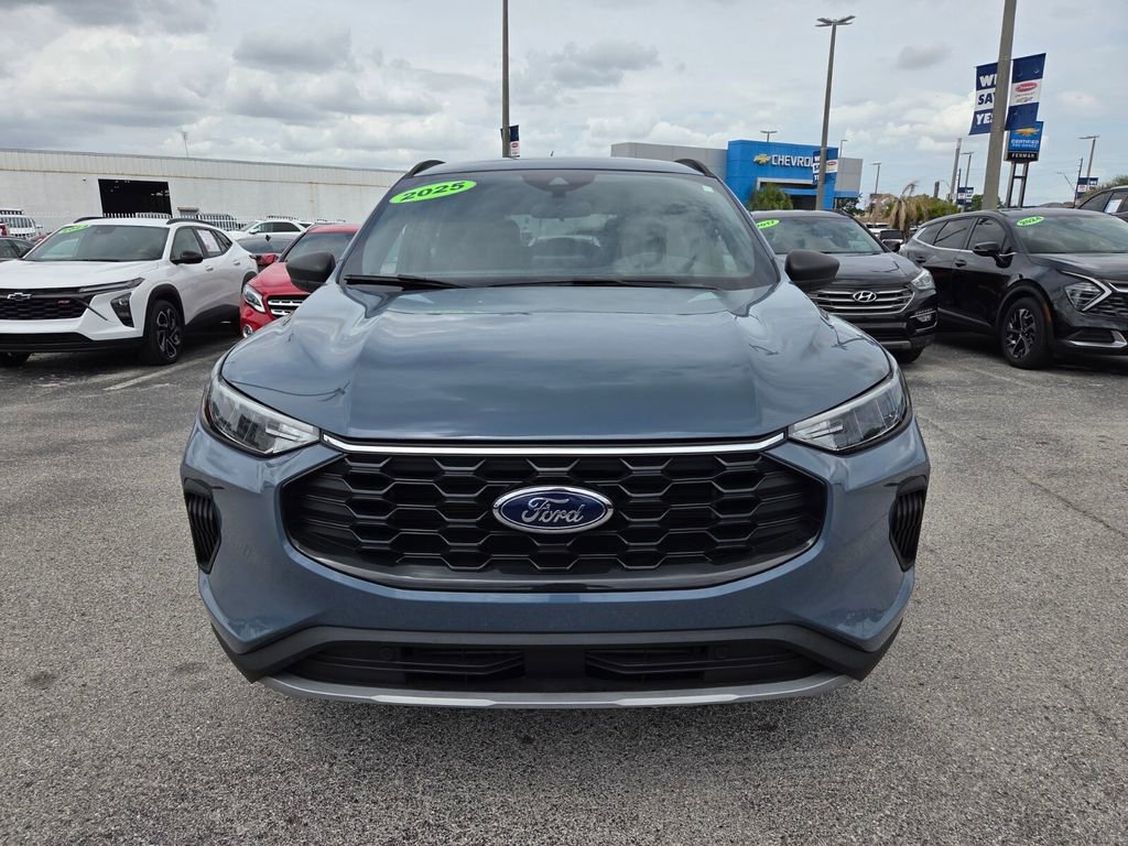 Used 2025 Ford Escape ST-Line image 17