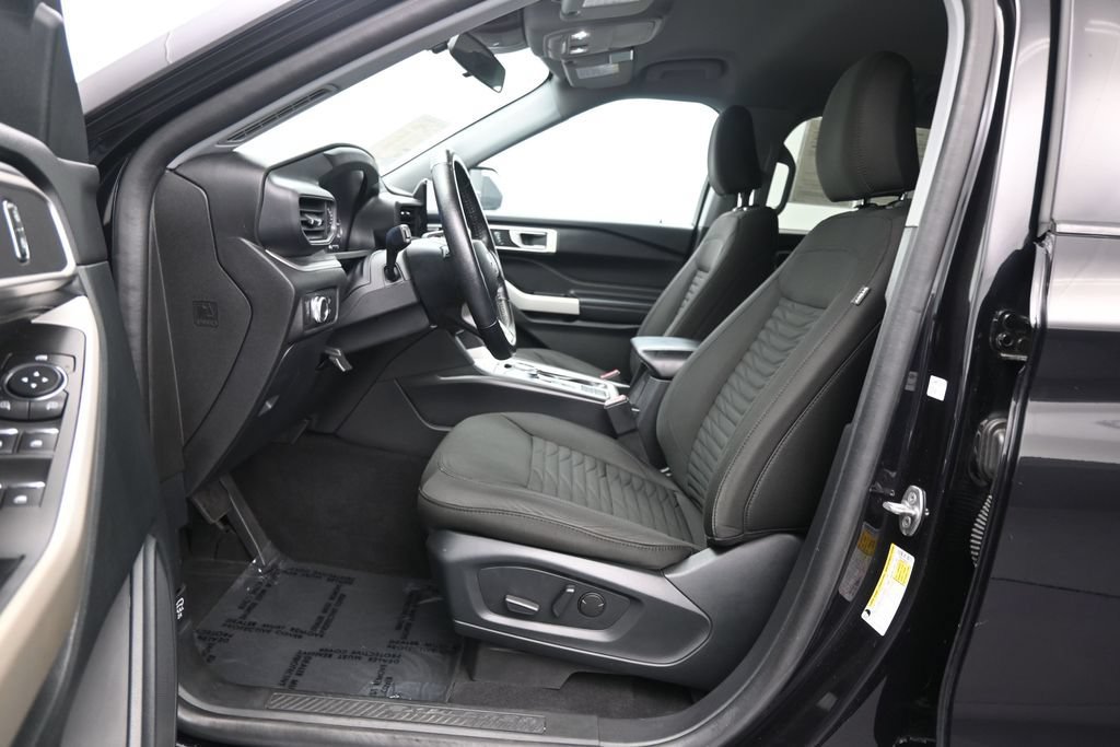 Used 2021 Ford Explorer XLT RWD image 13