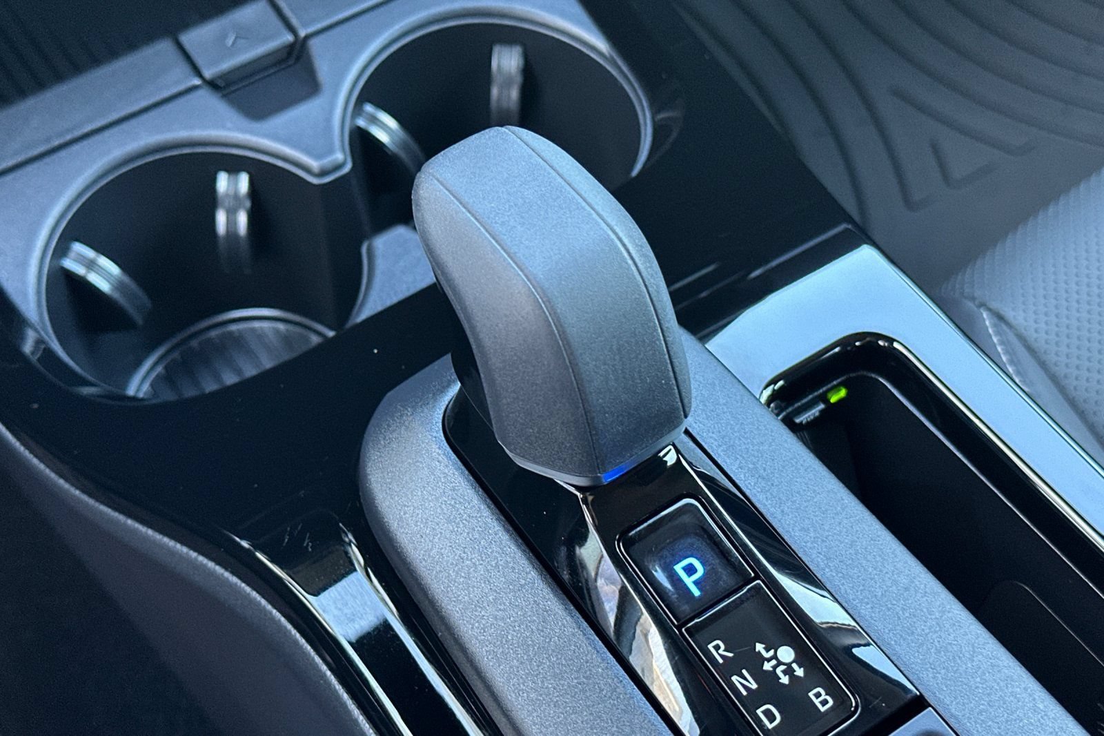 Certified 2024 Toyota Prius XLE FWD image 26