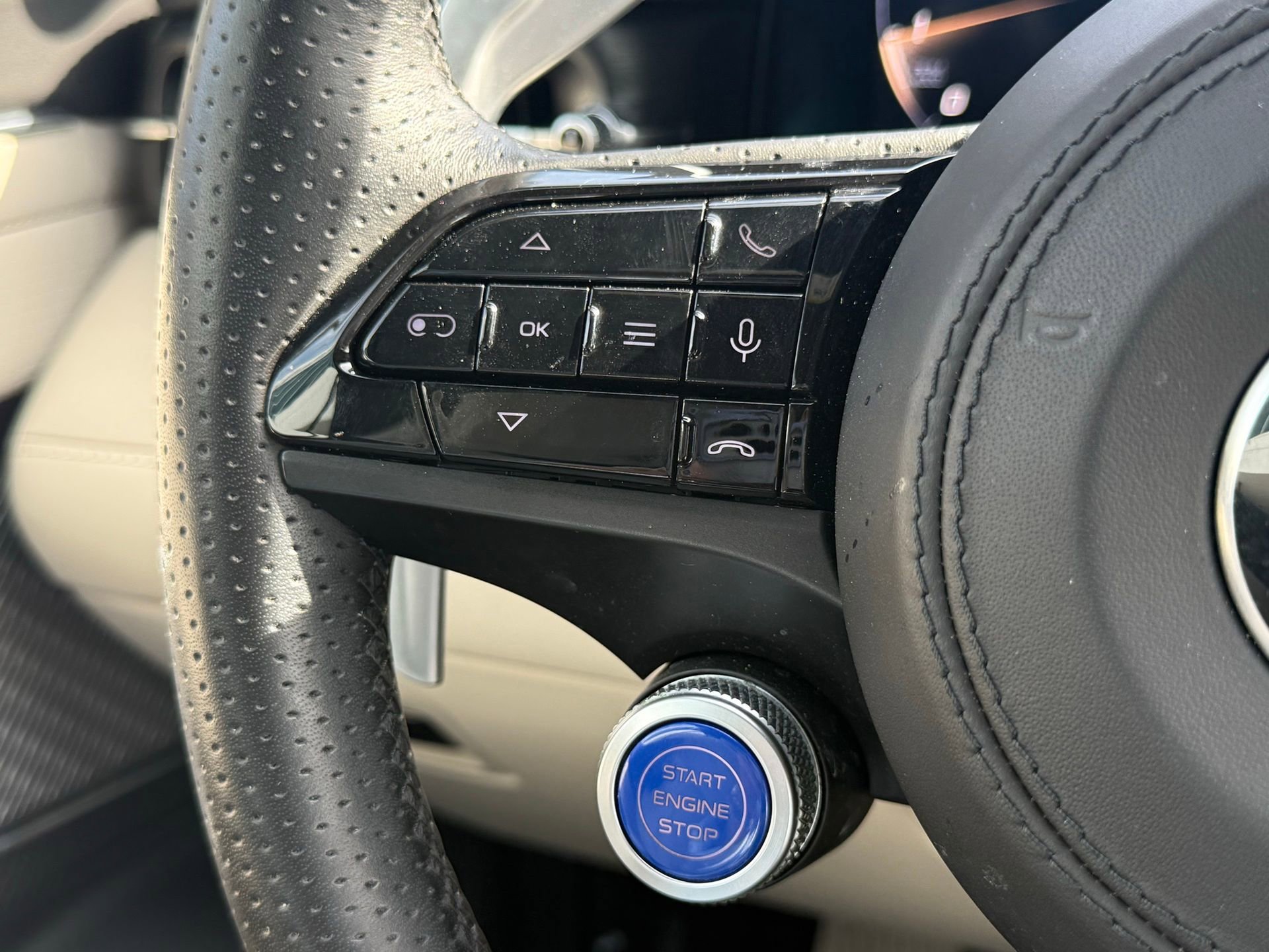 Certified 2024 Maserati GranCabrio Trofeo image 35