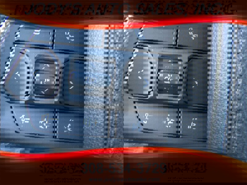 Used 2024 Toyota Tacoma TRD Off-Road image 13