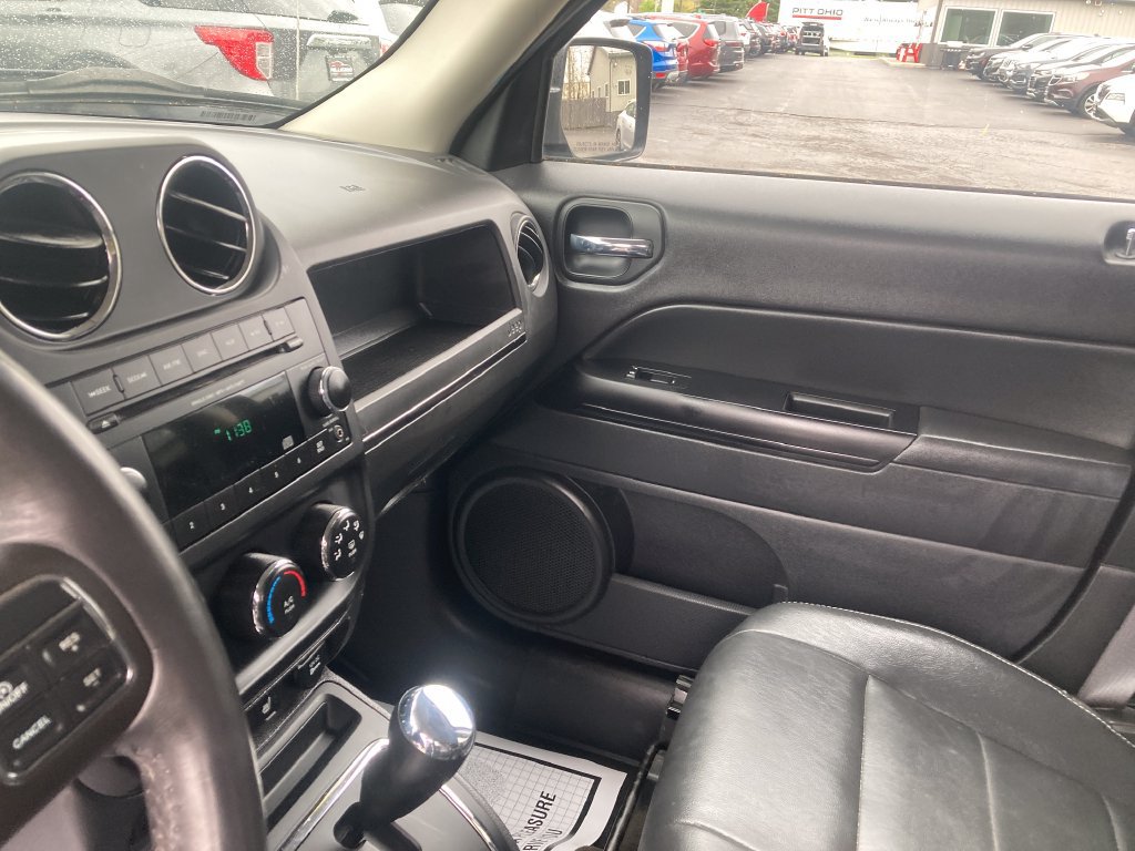Used 2015 Jeep Patriot High Altitude AWD/4WD image 15