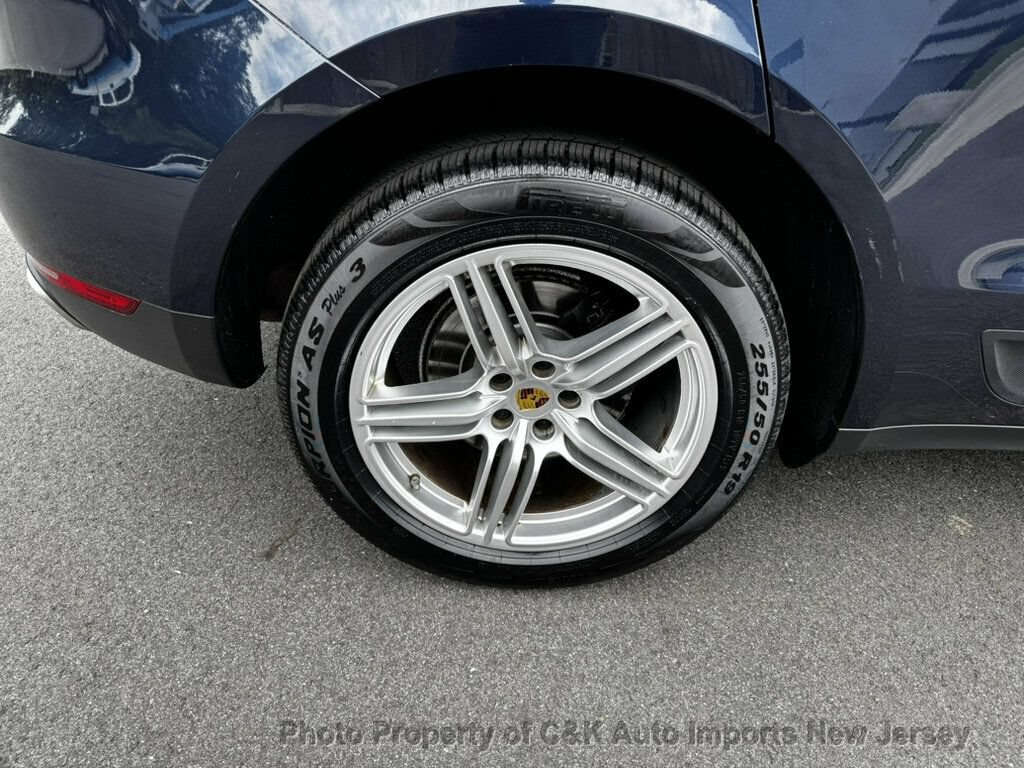 Used 2017 Porsche Macan AWD/4WD image 12