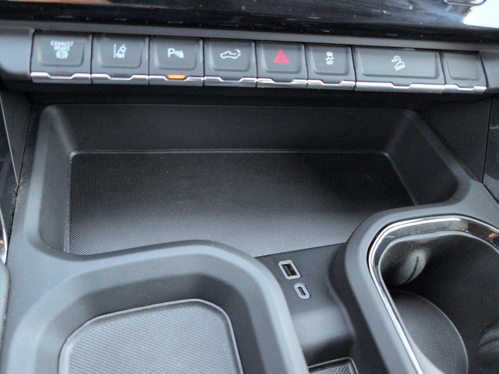 Used 2024 GMC Sierra 2500 AT4 w/ Technology Package image 30