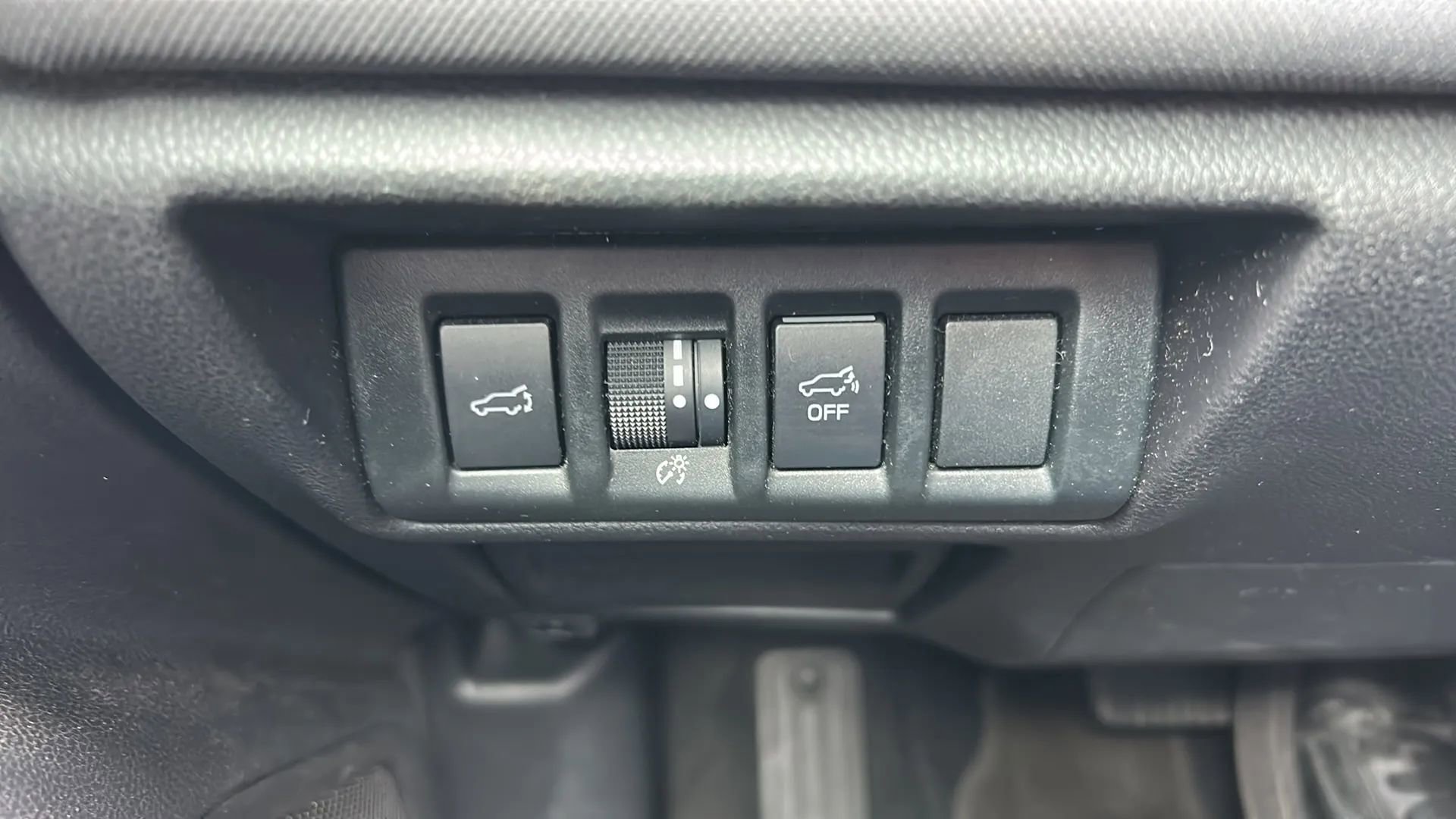 Used 2023 Subaru Outback Premium AWD/4WD image 21