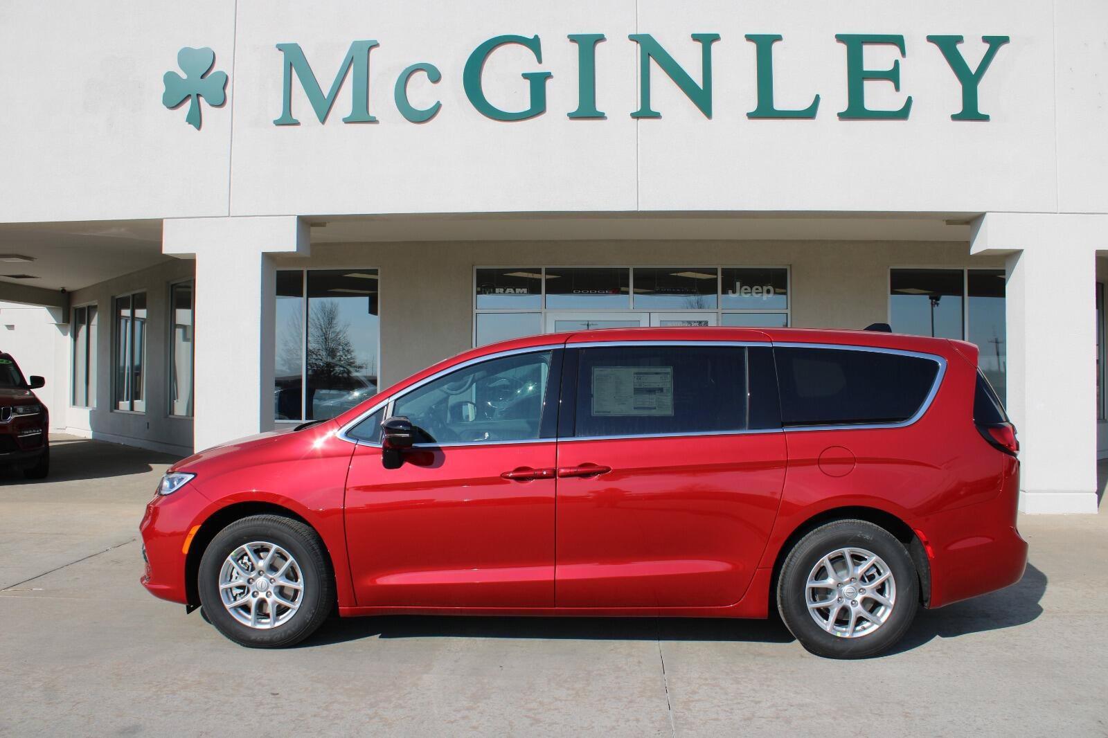 New 2026 Chrysler Pacifica Select