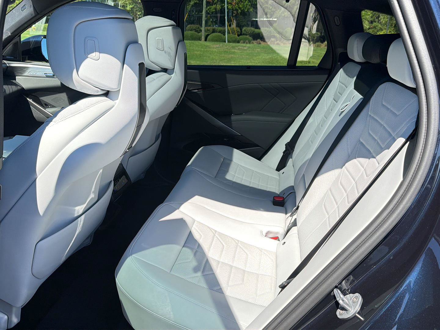 New 2027 BMW X5 xDrive40i AWD/4WD image 11