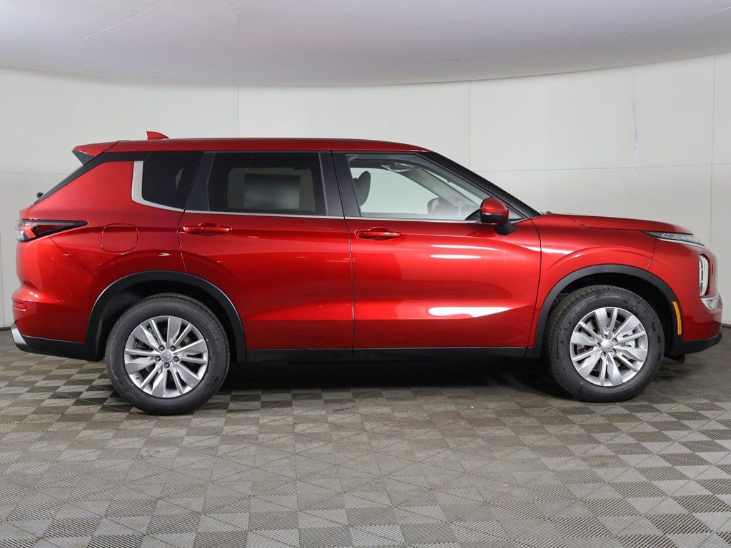 New 2026 Mitsubishi Outlander ES AWD/4WD image 18