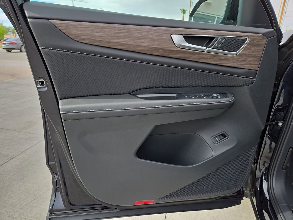Certified 2025 Volkswagen Atlas SEL AWD/4WD image 19