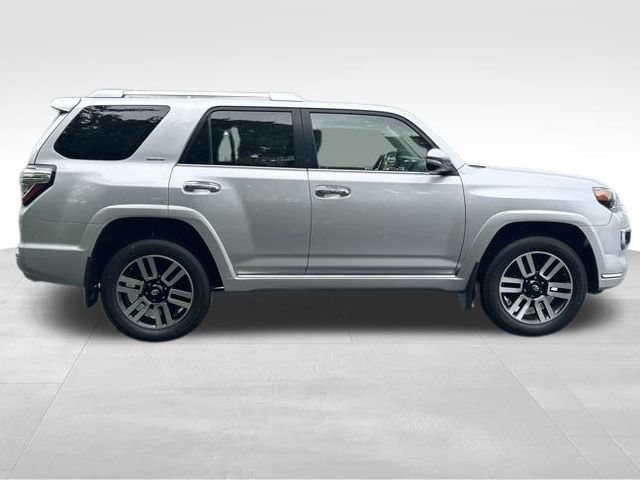Used 2018 Toyota 4Runner Limited AWD/4WD image 6