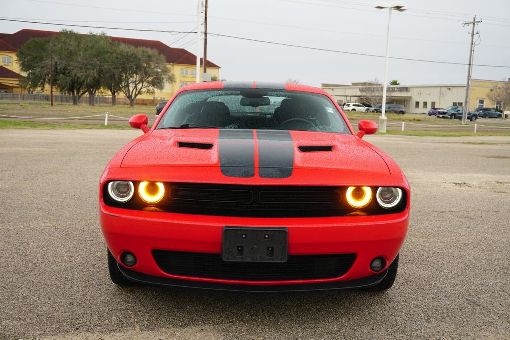 Used 2020 Dodge Challenger SXT w/ Blacktop Package image 2