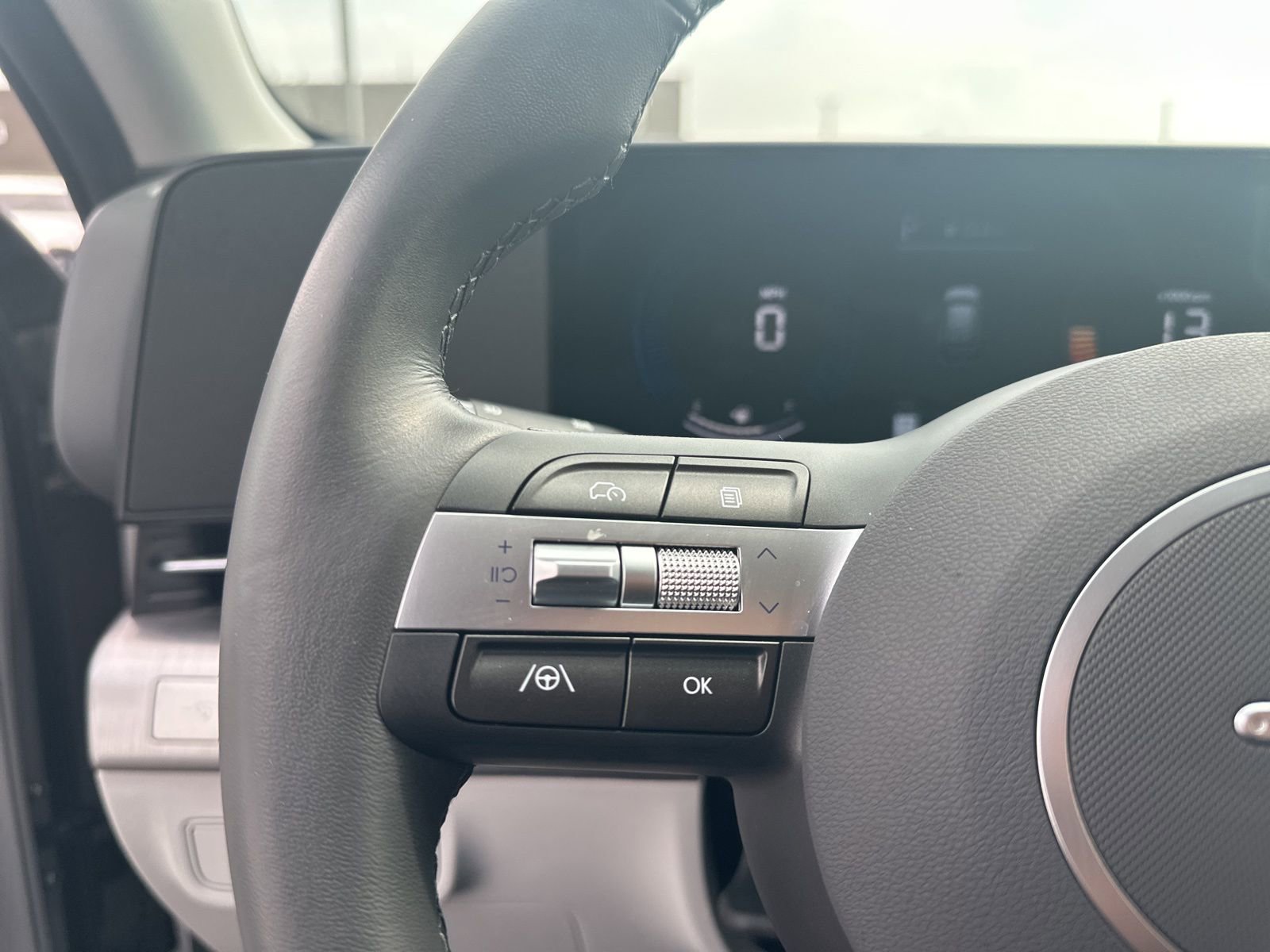 Used 2025 Hyundai Kona SEL image 16