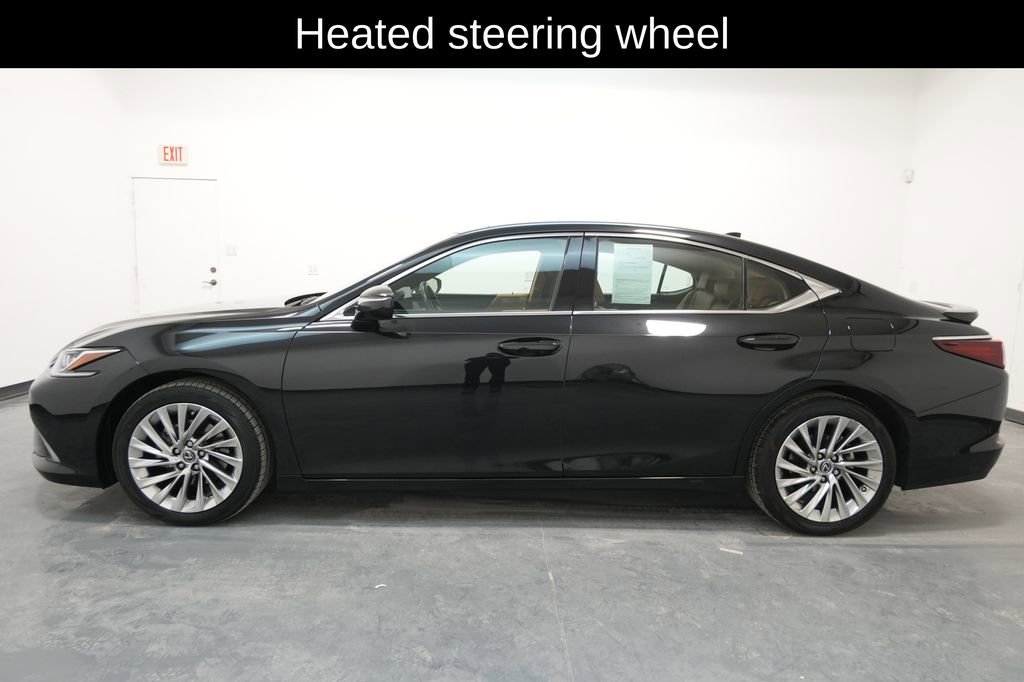 Used 2023 Lexus ES 350 Luxury w/ Accessory Package (Z2) image 4