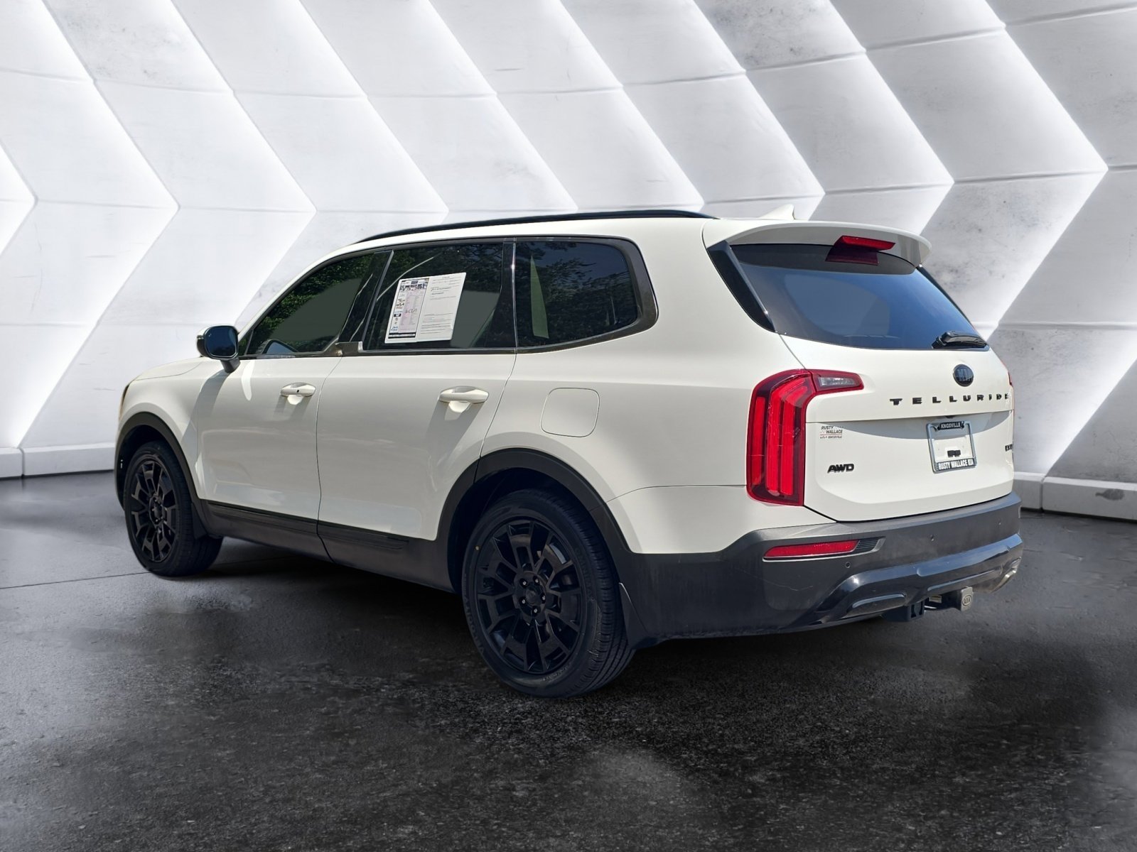 Used 2021 Kia Telluride EX w/ EX Premium Package image 3