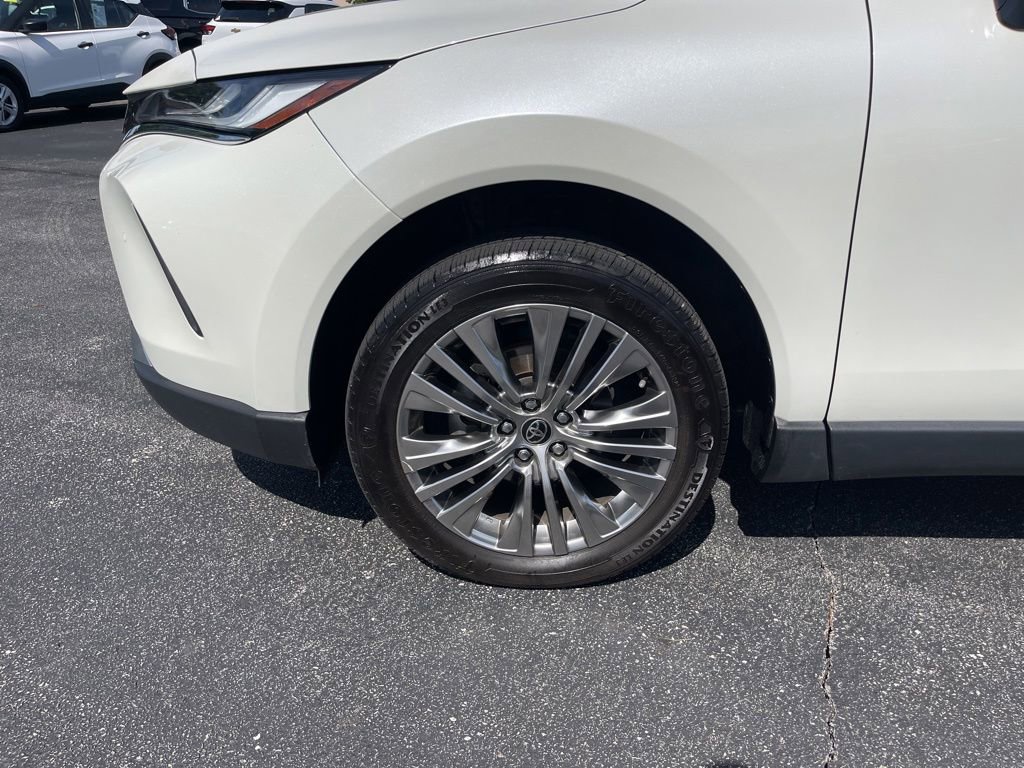 Used 2022 Toyota Venza Limited AWD/4WD image 4