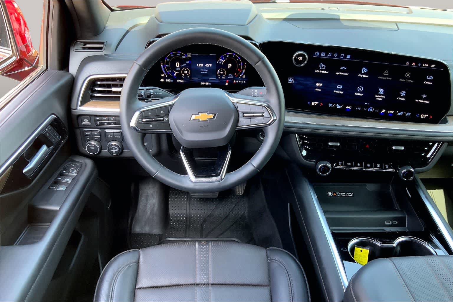 Used 2025 Chevrolet Tahoe High Country AWD/4WD image 14