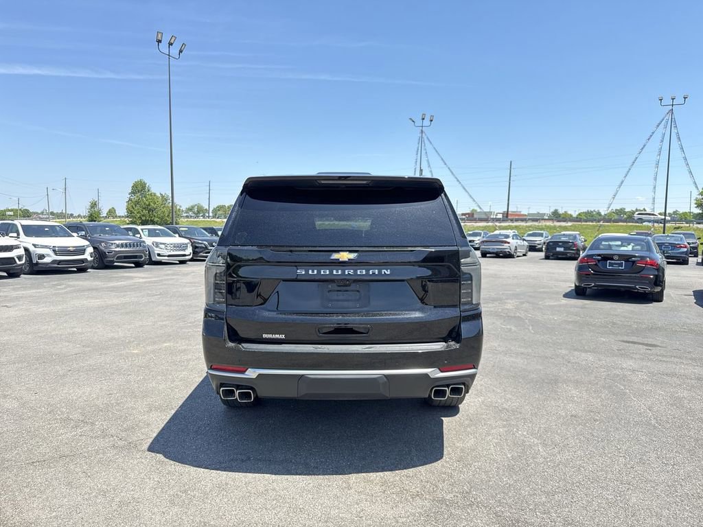 Used 2025 Chevrolet Suburban High Country AWD/4WD image 19