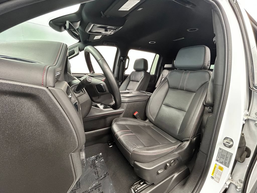 Used 2024 Chevrolet Suburban RST RWD image 10