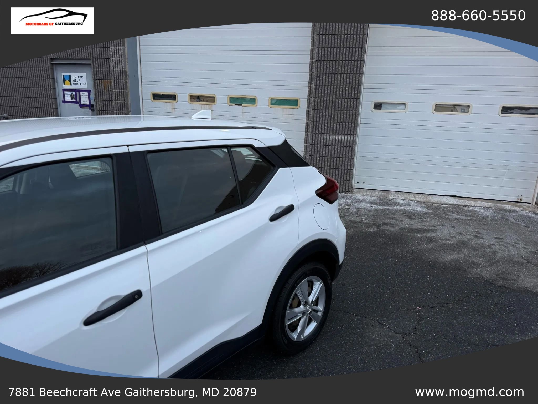 Used 2022 Nissan Kicks S image 2