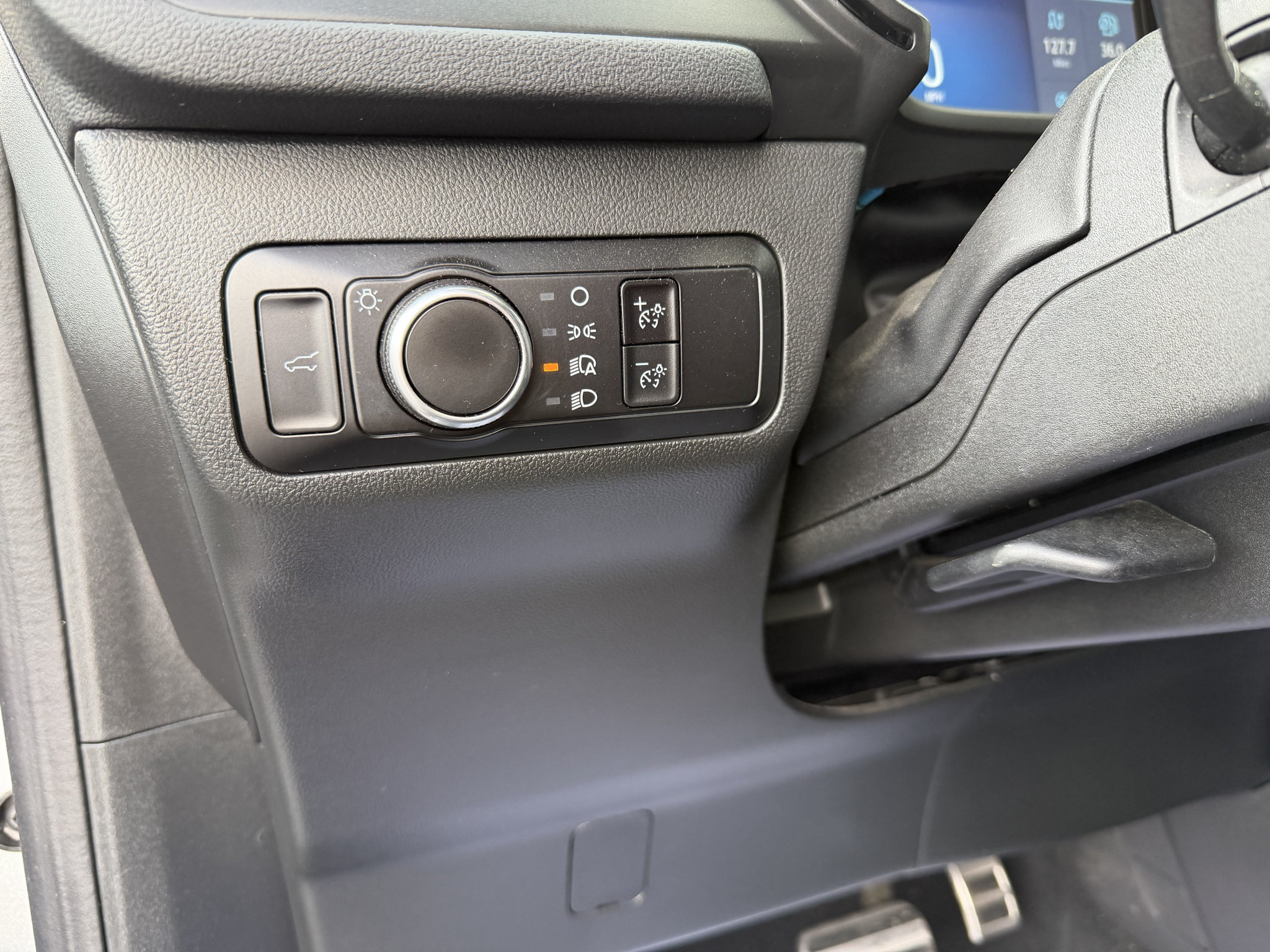 Used 2023 Ford Escape ST-Line w/ Tech Pack #1 AWD/4WD image 17