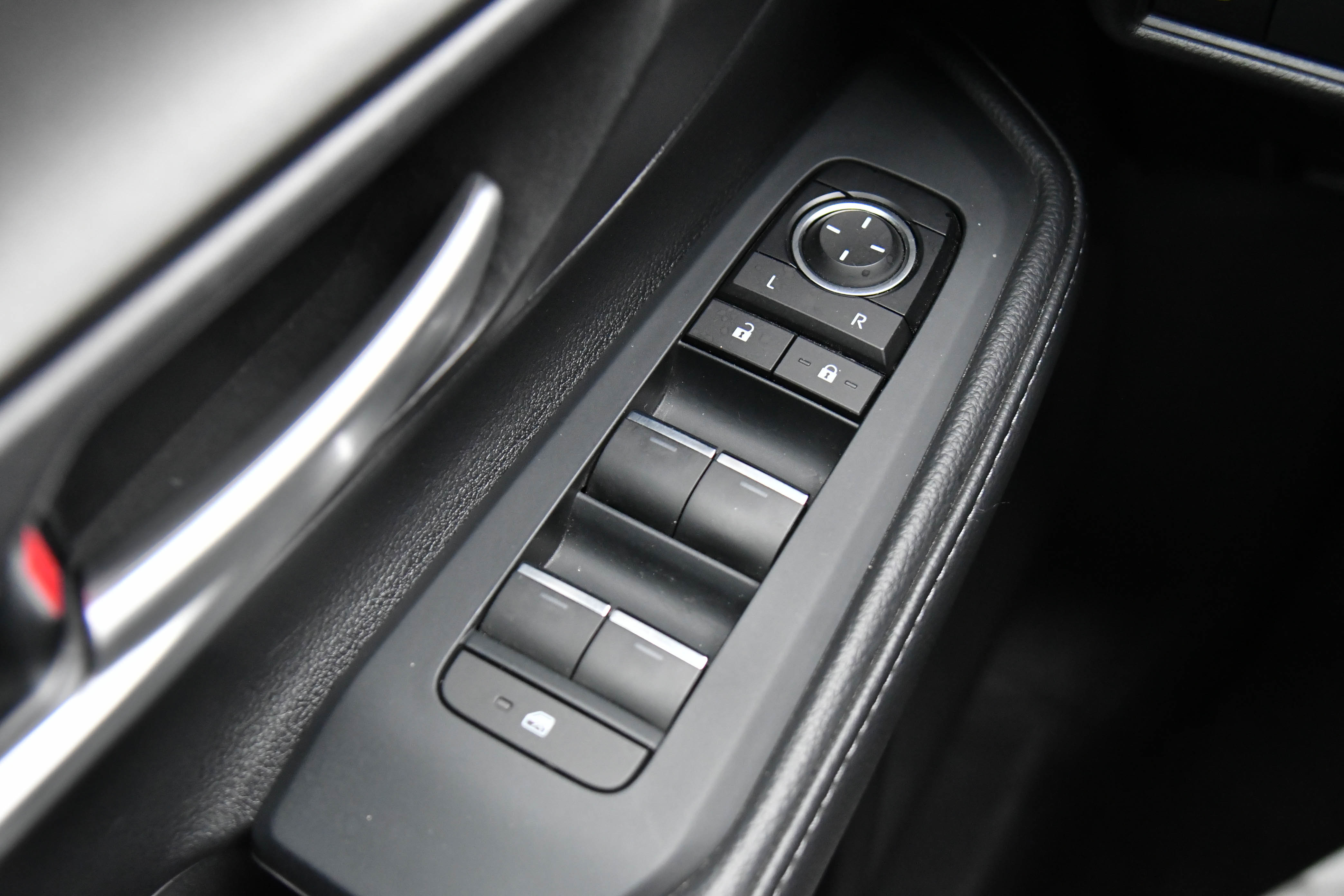 Used 2025 Toyota Grand Highlander AWD image 38