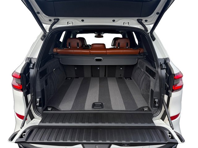 Used 2023 BMW X5 M50i w/ Executive Package image 19