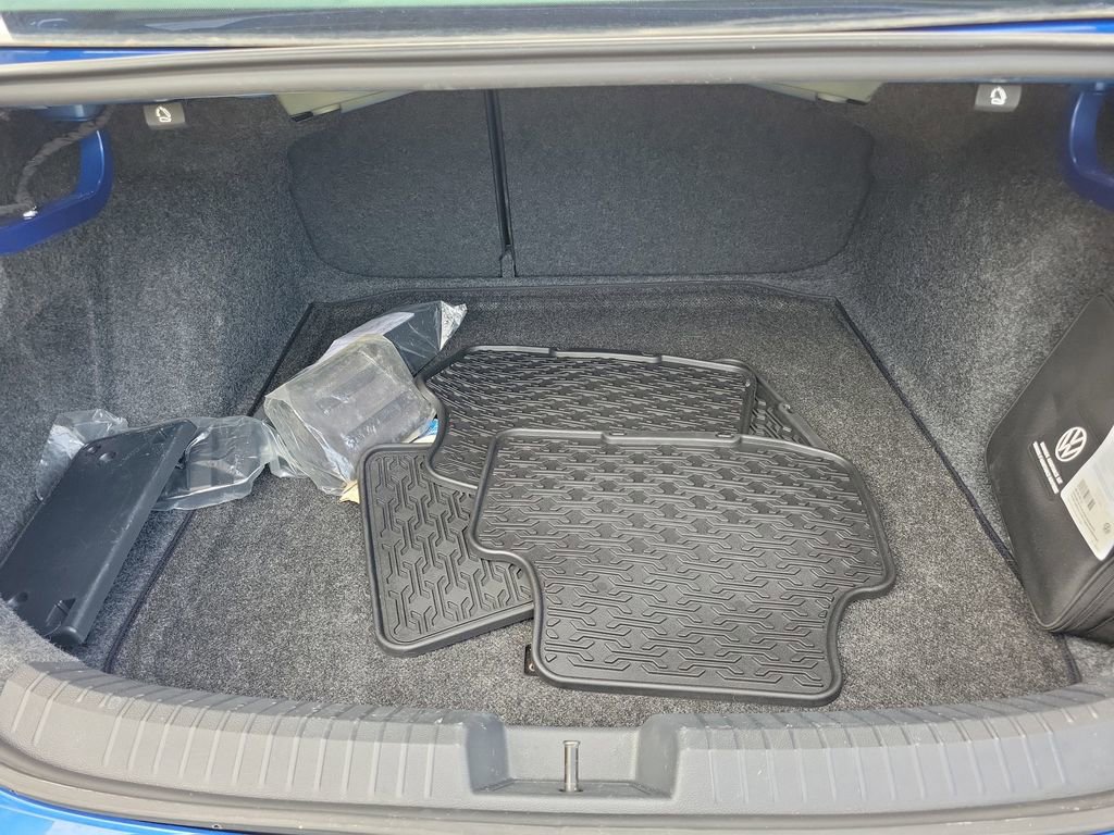 Used 2023 Volkswagen Jetta S image 7