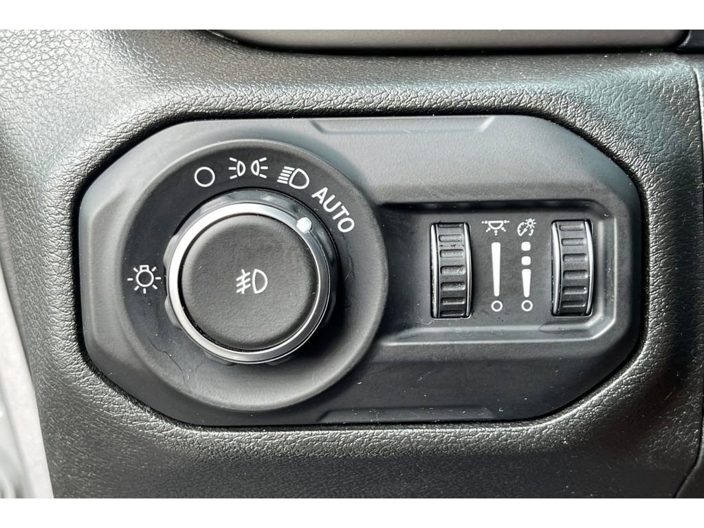 Used 2019 Jeep Wrangler Sport image 40