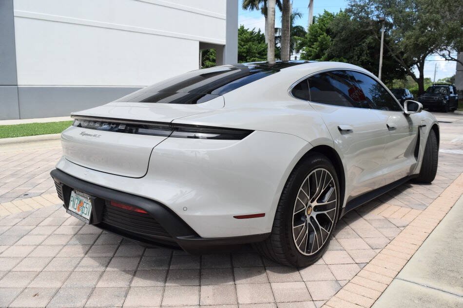 Used 2021 Porsche Taycan 4S AWD/4WD image 6