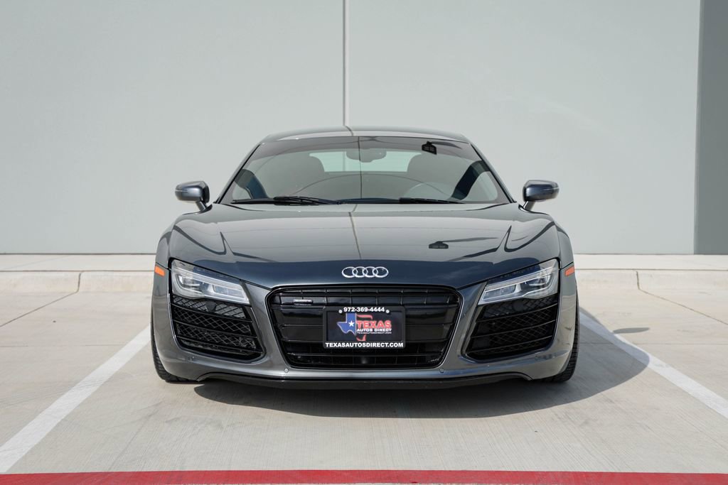 Used 2014 Audi R8 V8 w/ Enhanced Leather Package AWD/4WD image 3