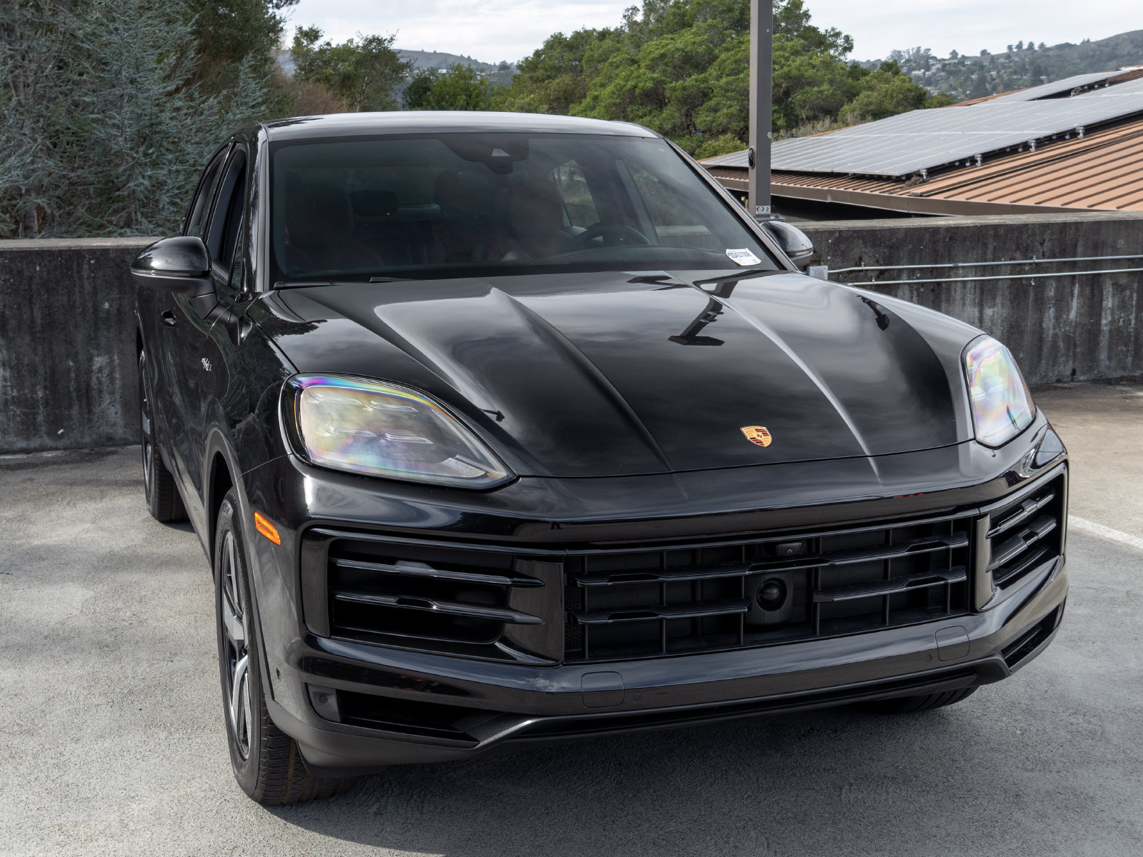 Certified 2025 Porsche Cayenne E-Hybrid Coupe w/ Premium Package Plus AWD/4WD image 14