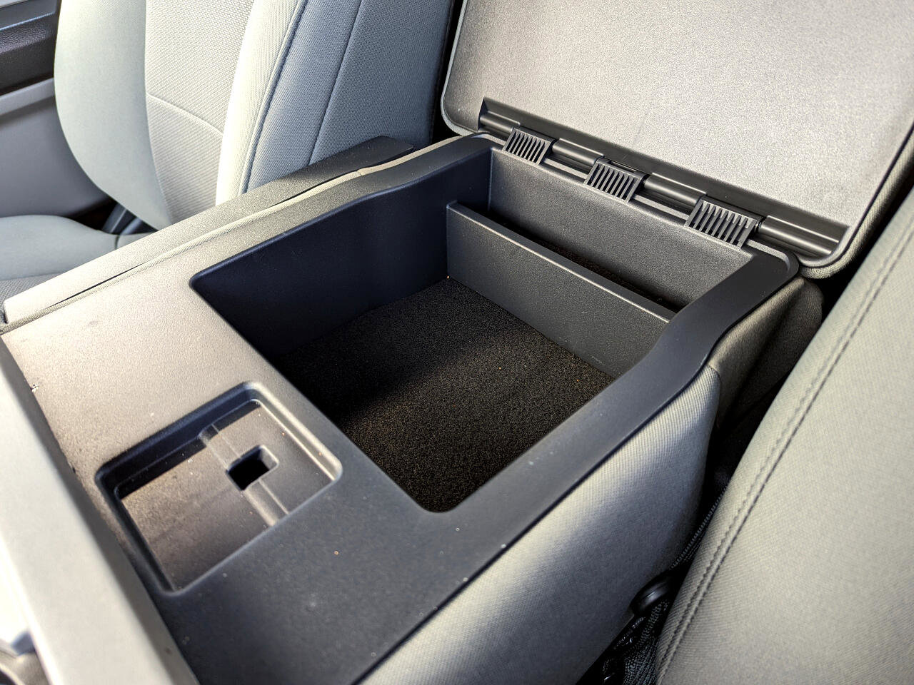 Used 2022 Ford F250 XL w/ Power Equipment Group image 26