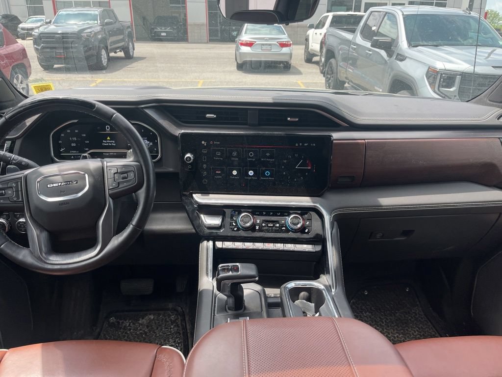 Used 2023 GMC Sierra 1500 Denali Ultimate AWD/4WD image 12