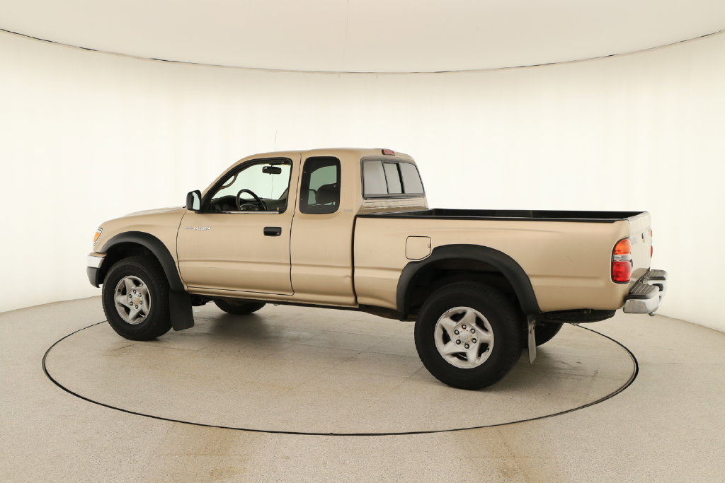 Used 2004 Toyota Tacoma PreRunner RWD image 3