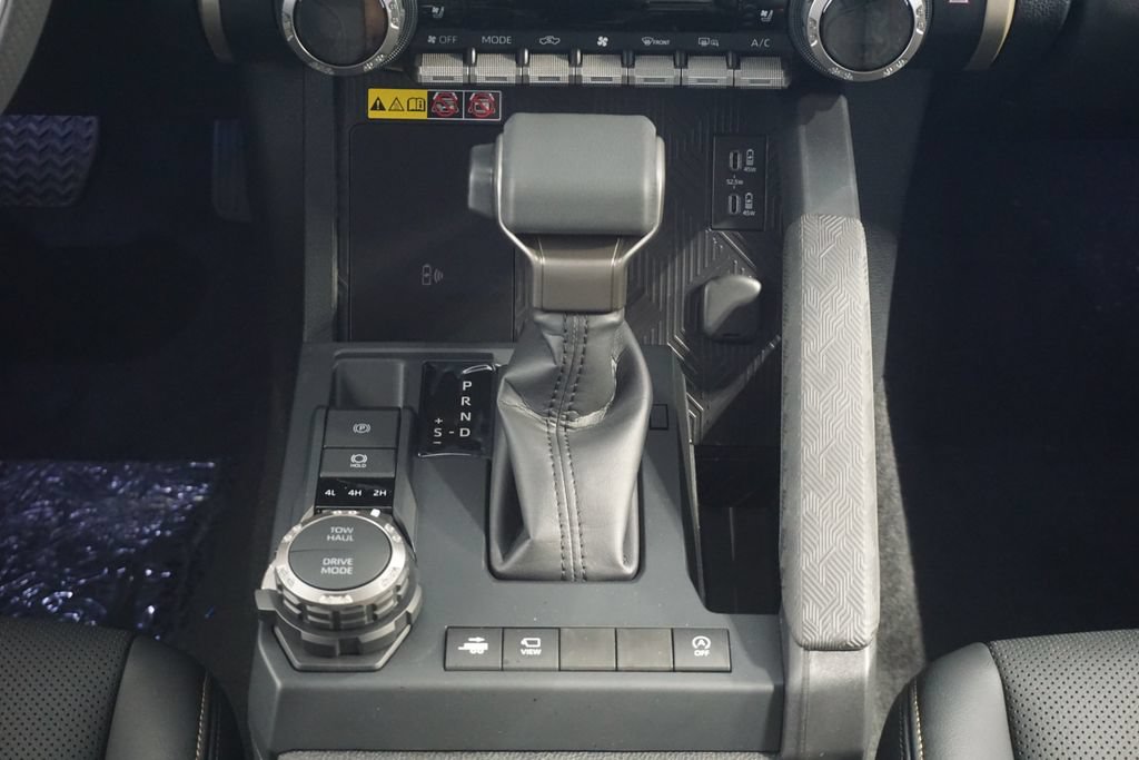 New 2026 Toyota Tacoma Limited AWD/4WD image 32