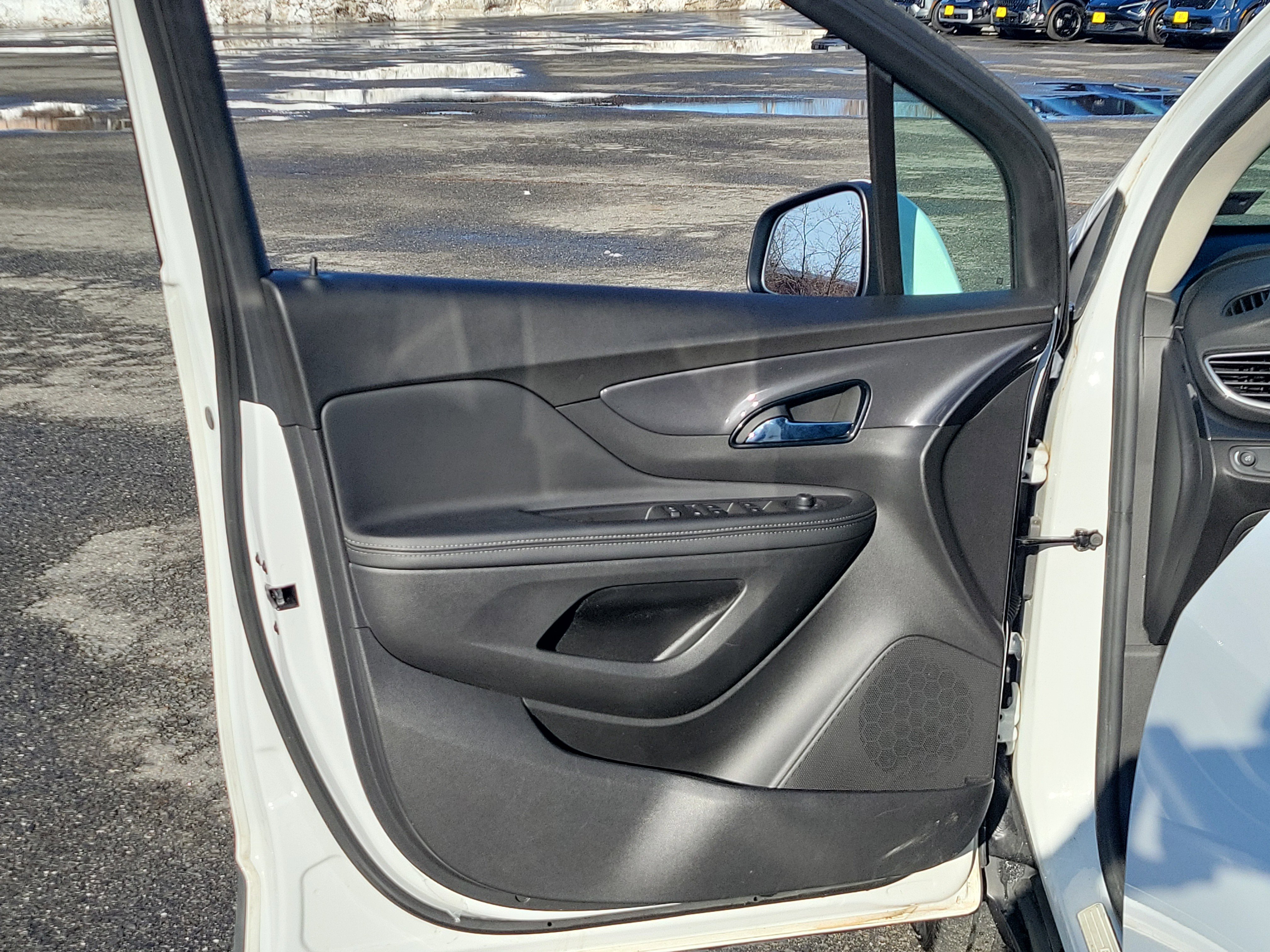 Certified 2022 Buick Encore Preferred w/ Safety Package image 15