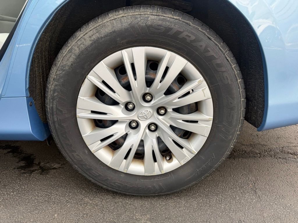 Used 2012 Toyota Camry LE image 26