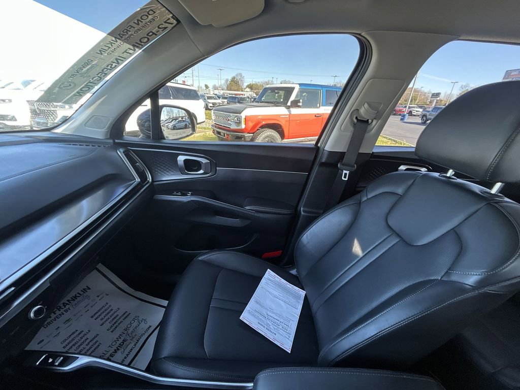 Used 2025 Kia Sorento S FWD image 13