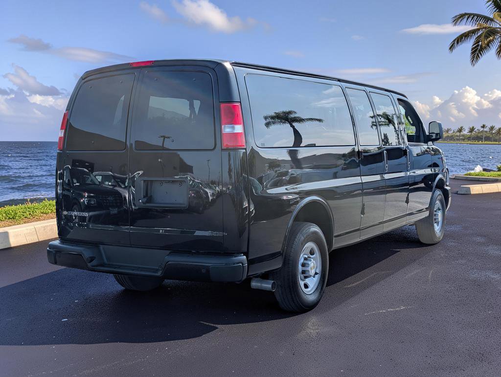 Used 2025 Chevrolet Express 3500 LS RWD image 5