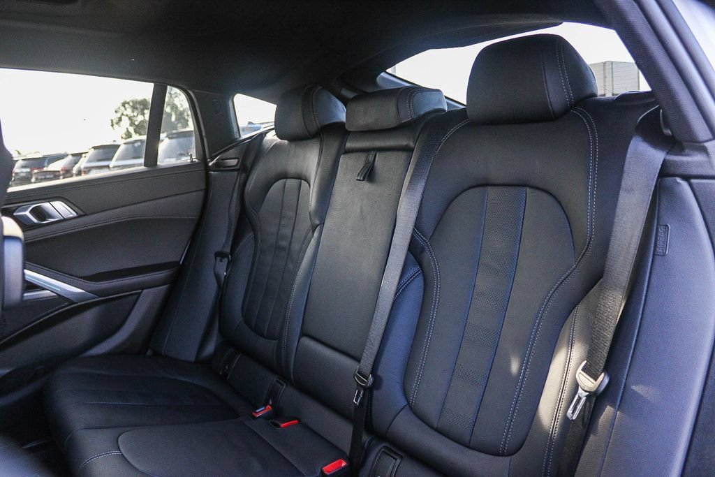 Used 2022 BMW X6 xDrive40i w/ M Sport Package AWD/4WD image 19