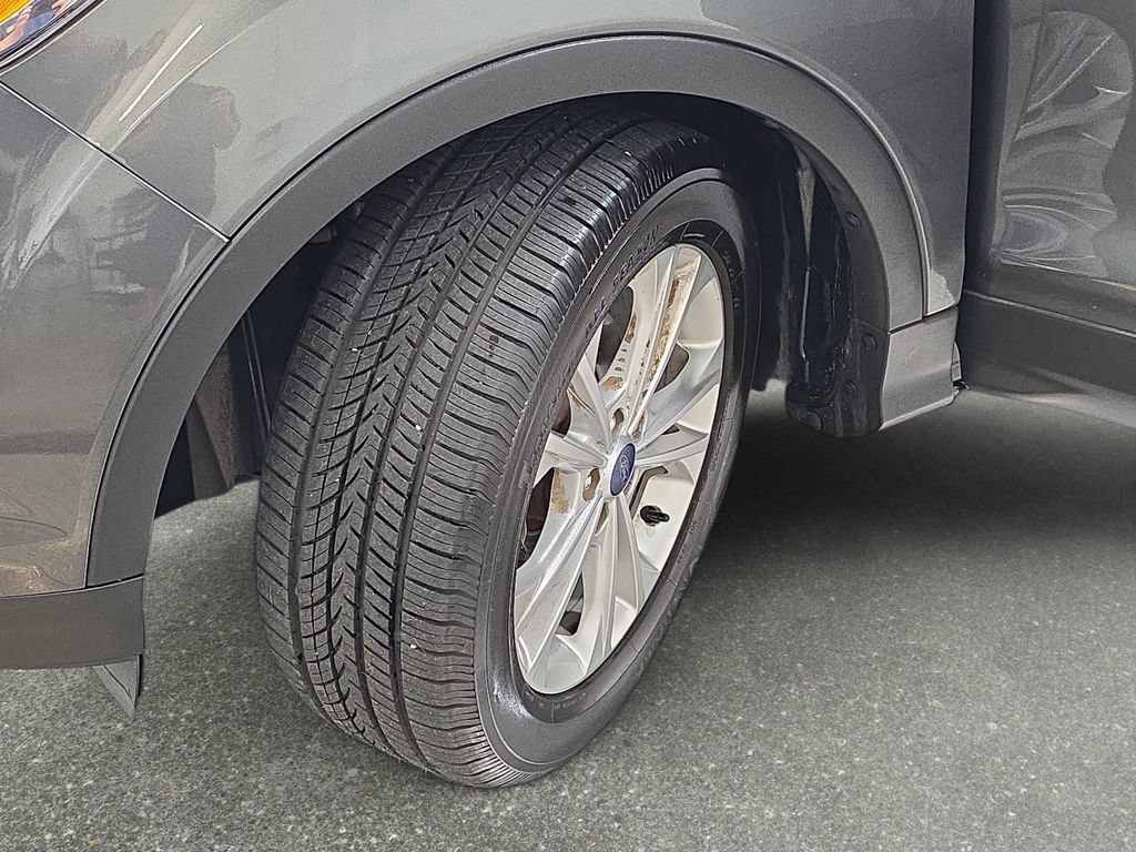 Used 2019 Ford Escape SE FWD image 31