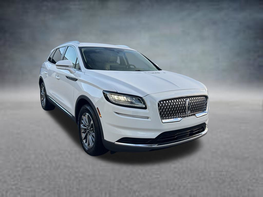 Used 2023 Lincoln Nautilus FWD w/ Premium Package image 2