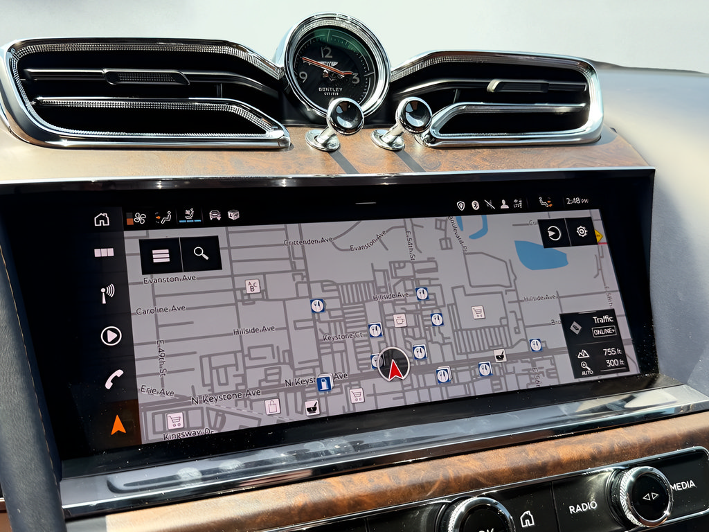 Used 2023 Bentley Bentayga AWD/4WD image 79