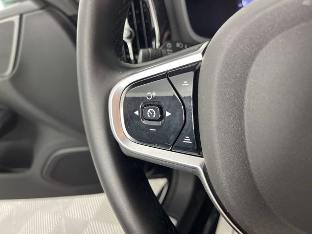 Used 2025 Volvo V60 B5 Cross Country Plus AWD/4WD image 23